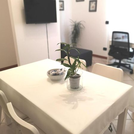 Holiday Apartment - Brescia Centro - Parcheggio Privato エクステリア 写真