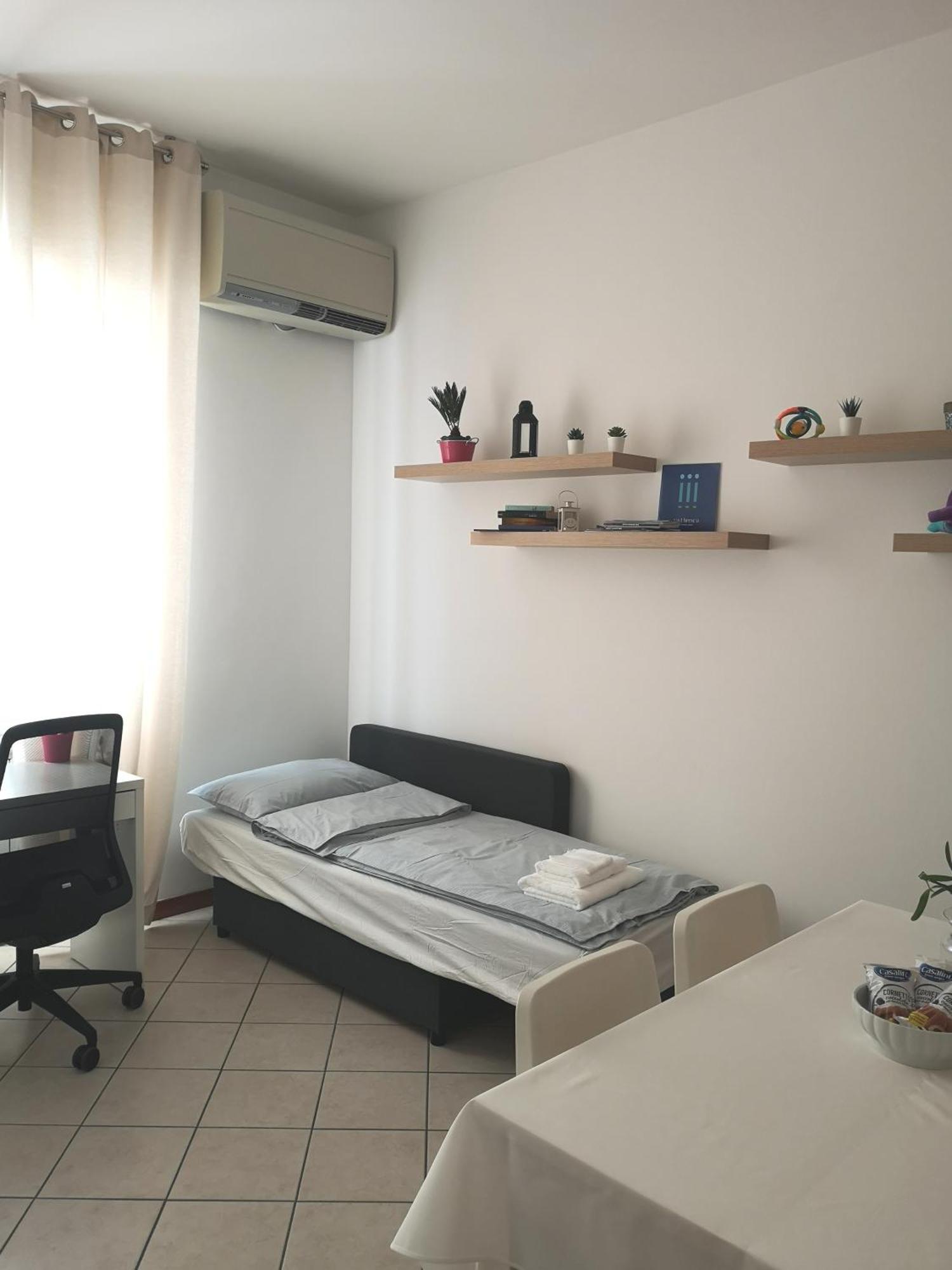 Holiday Apartment - Brescia Centro - Parcheggio Privato エクステリア 写真